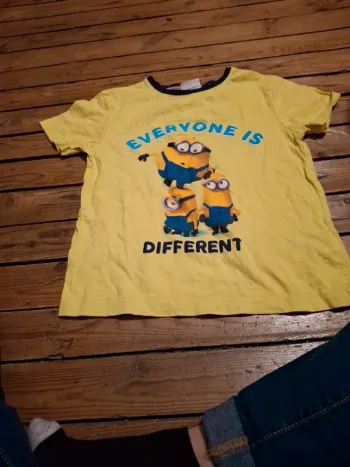 Tshirt taille 7/8 ans