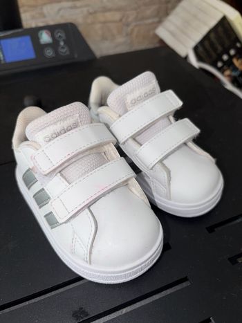 Basket taille 19 adidas