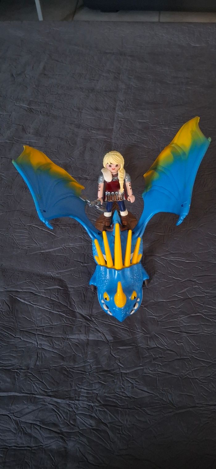 Figurine Astride sur Dragon Tempête  Très Bon État - photo numéro 2