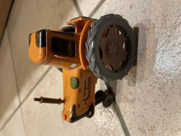 Grand Tracteur renversant Cars (très rare) à piles