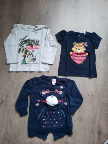 Lot de 2 t-shirts et 1 sweat 15-18mois Chicco neufs