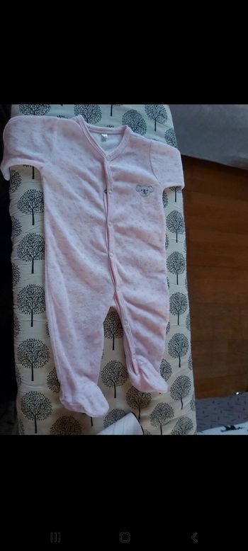Pyjama taille 1mois 56cm zeeman