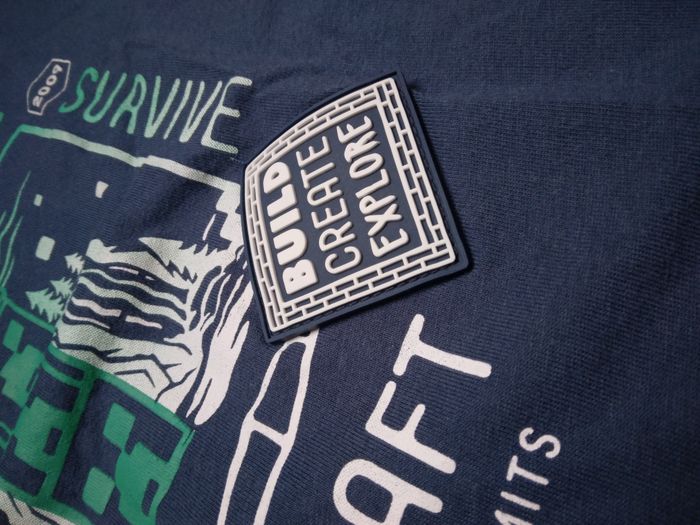 T-shirt minecraft 10 ans neuf - photo numéro 9