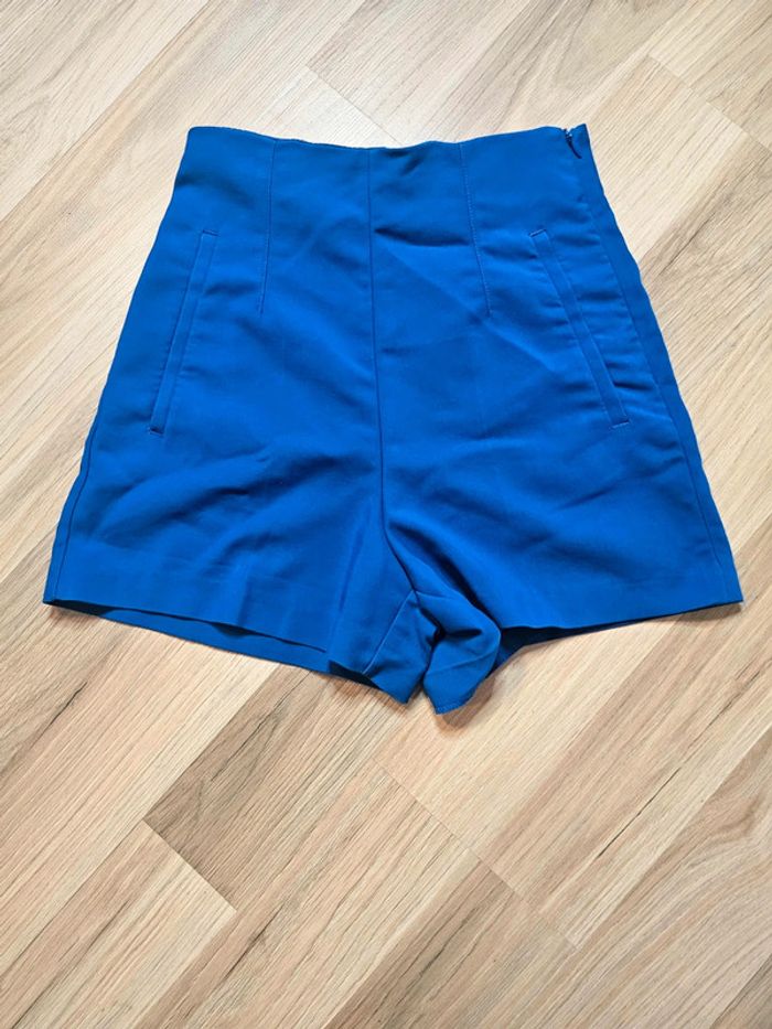 Short Zara Taille S – Bleu électrique