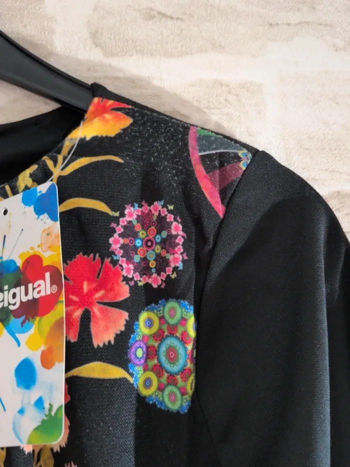 Robe noire Desigual - Taille XS - Neuve avec étiquette - photo numéro 4