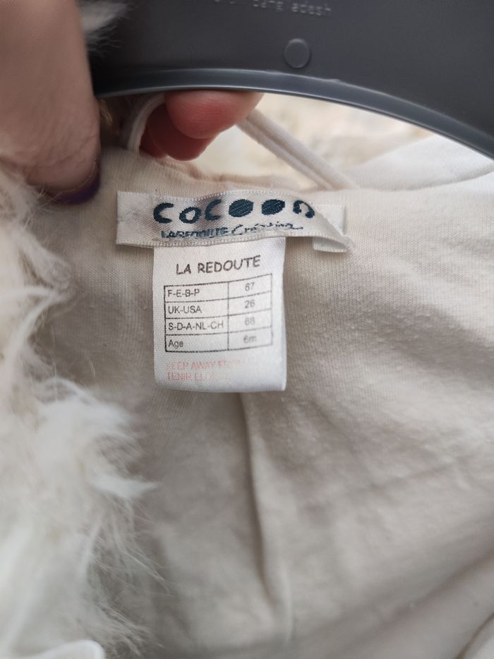 Manteau fourré qui tient chaud 6mois🥵 envoye rapide aujourd'hui ou demain - photo numéro 3