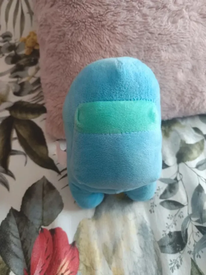 Peluche Among us - photo numéro 3