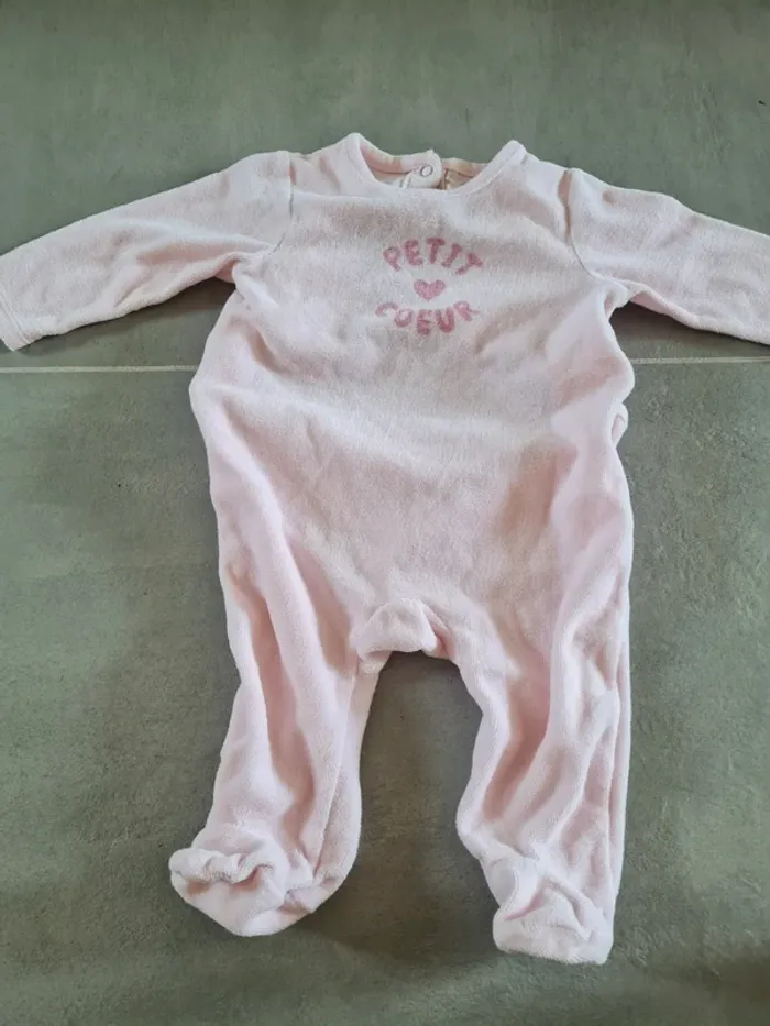 Lot pyjama 6mois - photo numéro 4
