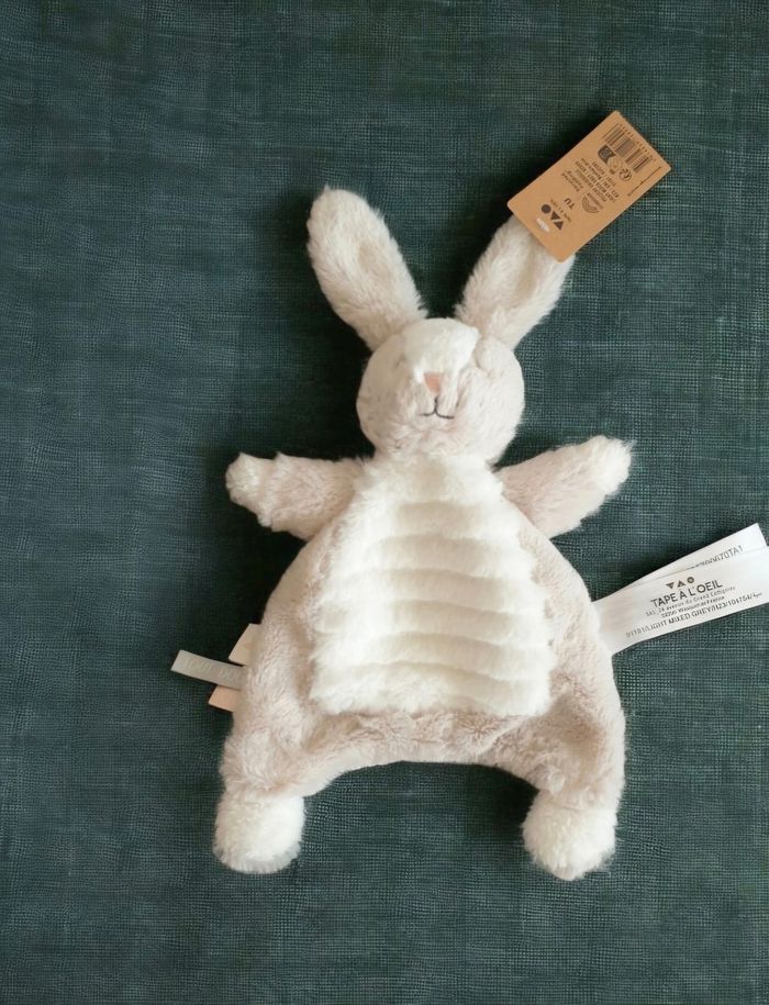 Doudou plat Lapin beige blanc Tout doux TAPE A L’OEIL TAO - photo numéro 2
