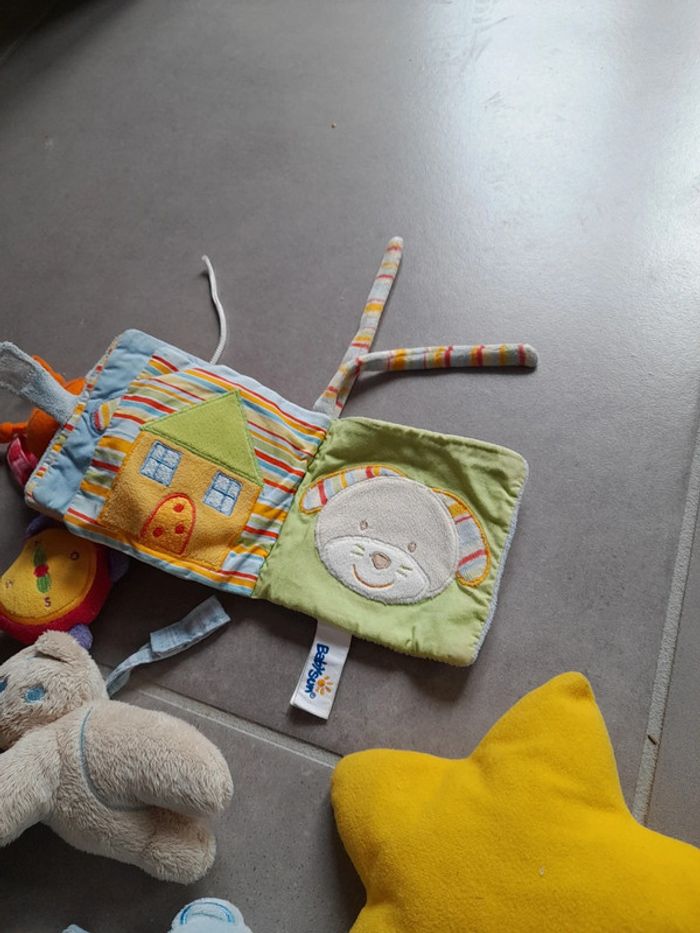 Lot peluche pour arche bébé - photo numéro 7