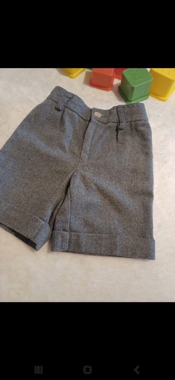 Short garçon taille 24 mois