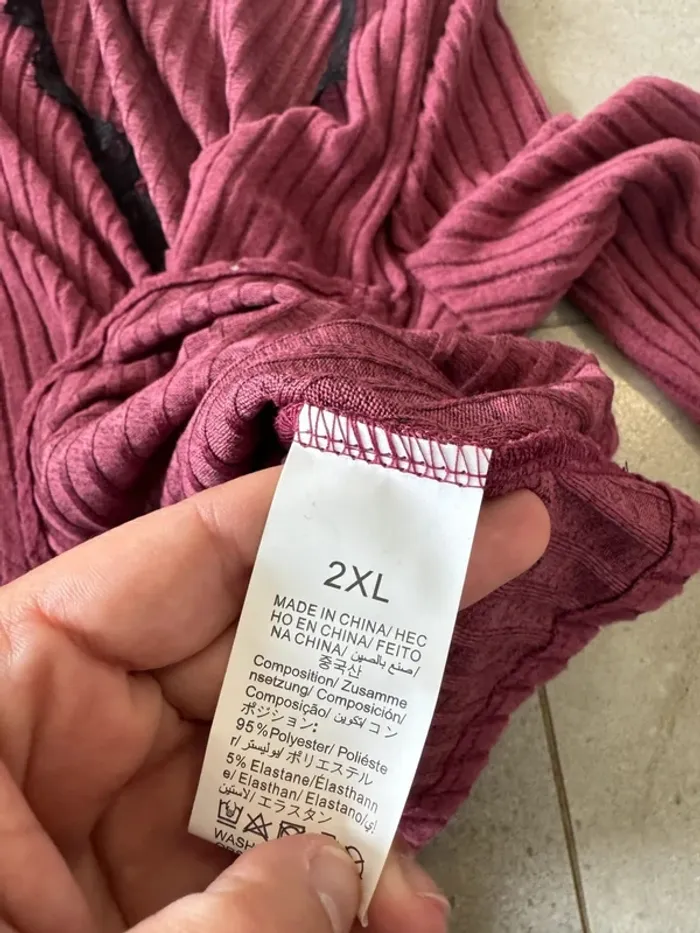 Haut violet taille XXL, très bon état - photo numéro 3