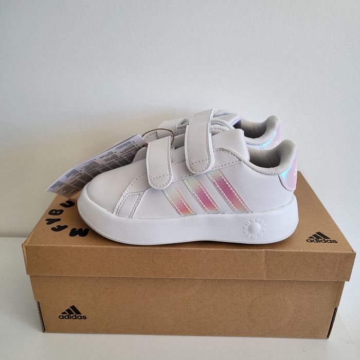 Baskets bébé Adidas Grandcourt