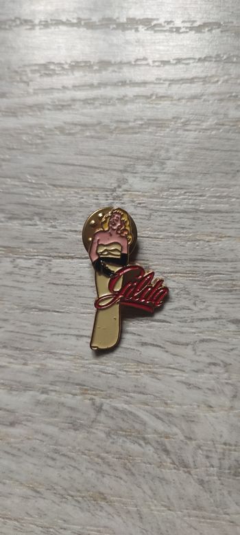 Pin's Gilda