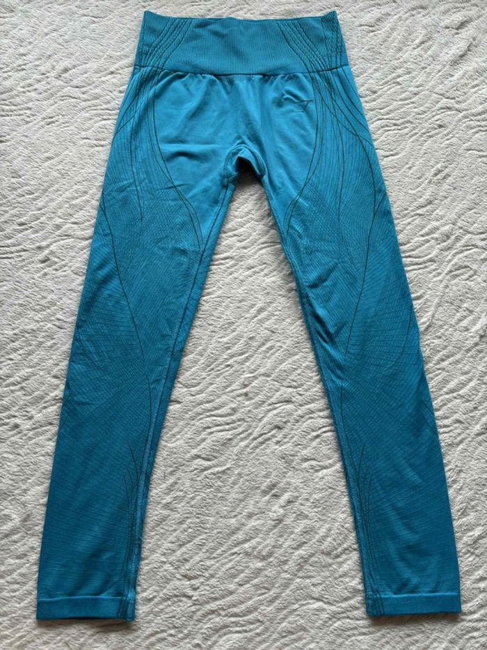 Ensemble Gymshark Apex Seamless Femme Bleu – Brassière L + Legging M – Comme Neuf – Valeur 102€ - photo numéro 9