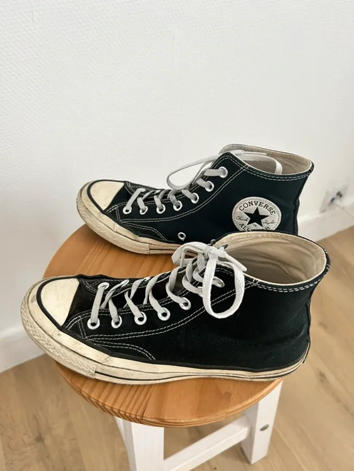 Converse taille haute taille 39. En bon état.