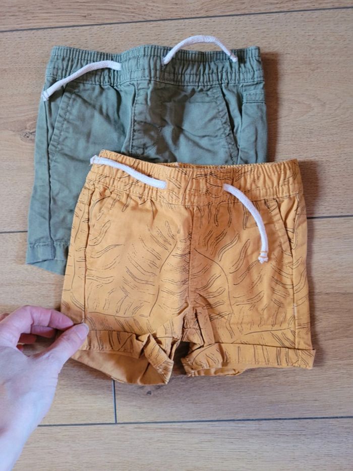Lot 2 shorts primark 3 mois tbe - photo numéro 2