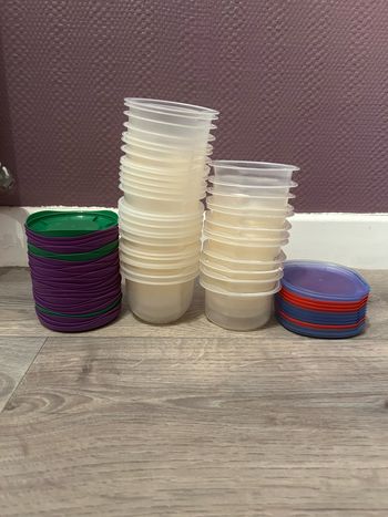 Lot de vaisselle bébés