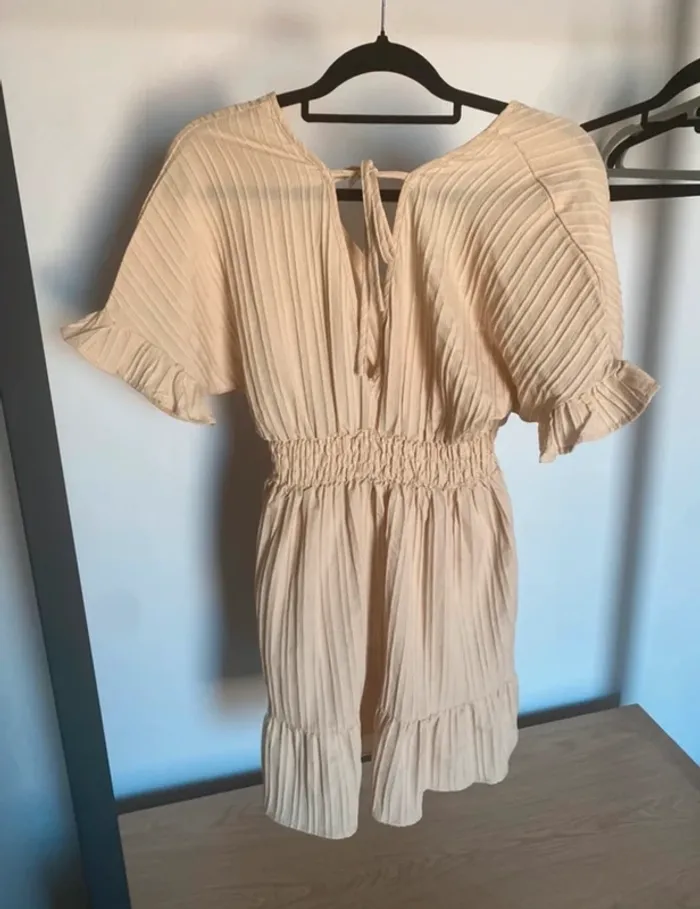 Robe beige - photo numéro 2