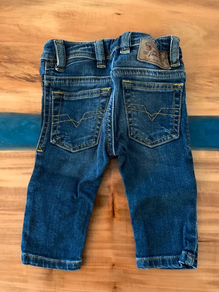 Jean Diesel taille 3 mois - photo numéro 5