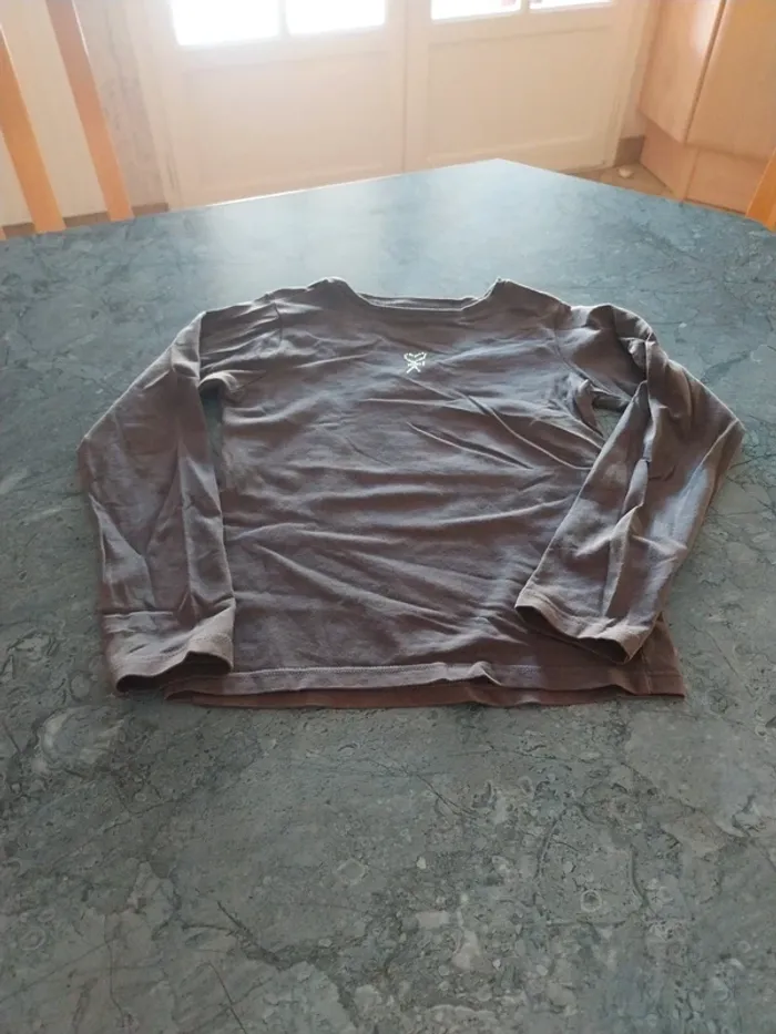 T-shirt manche longue T.6ans