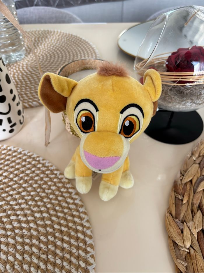 Peluche roi lion