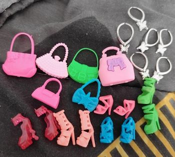Accessoires pour poupées Barbie