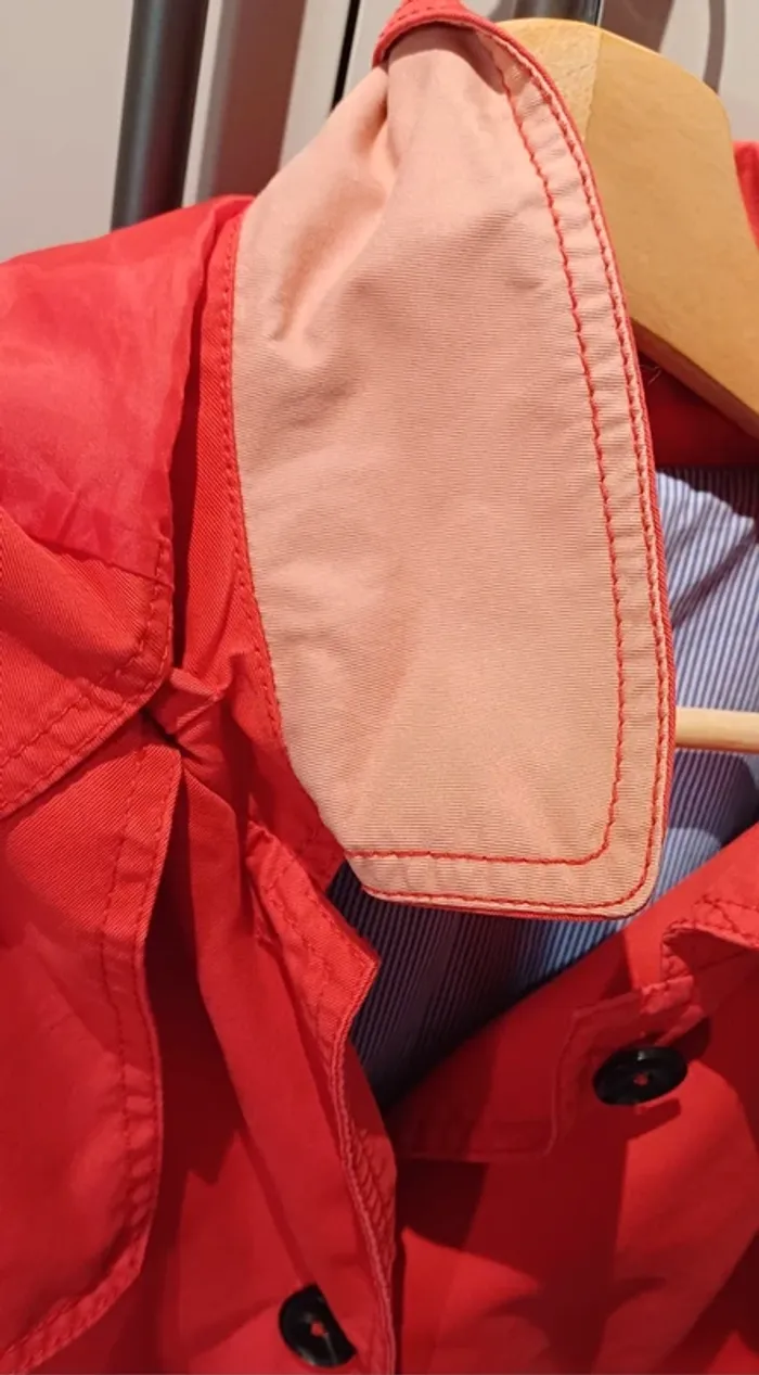 Trench rouge femme – Taille 38 – Très bon état - photo numéro 3