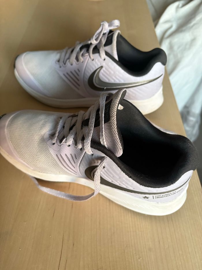 Basket Nike, taille 35 1/2 35 • Satisfaisant • Nike - photo numéro 2