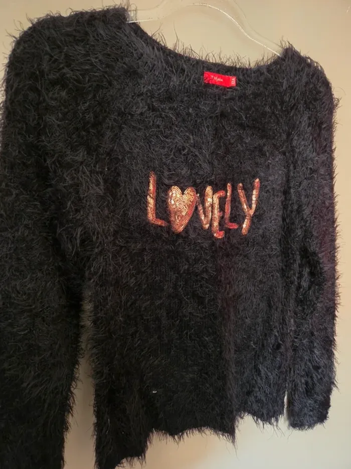 Pull  noire à poils doux 12 ans - photo numéro 3