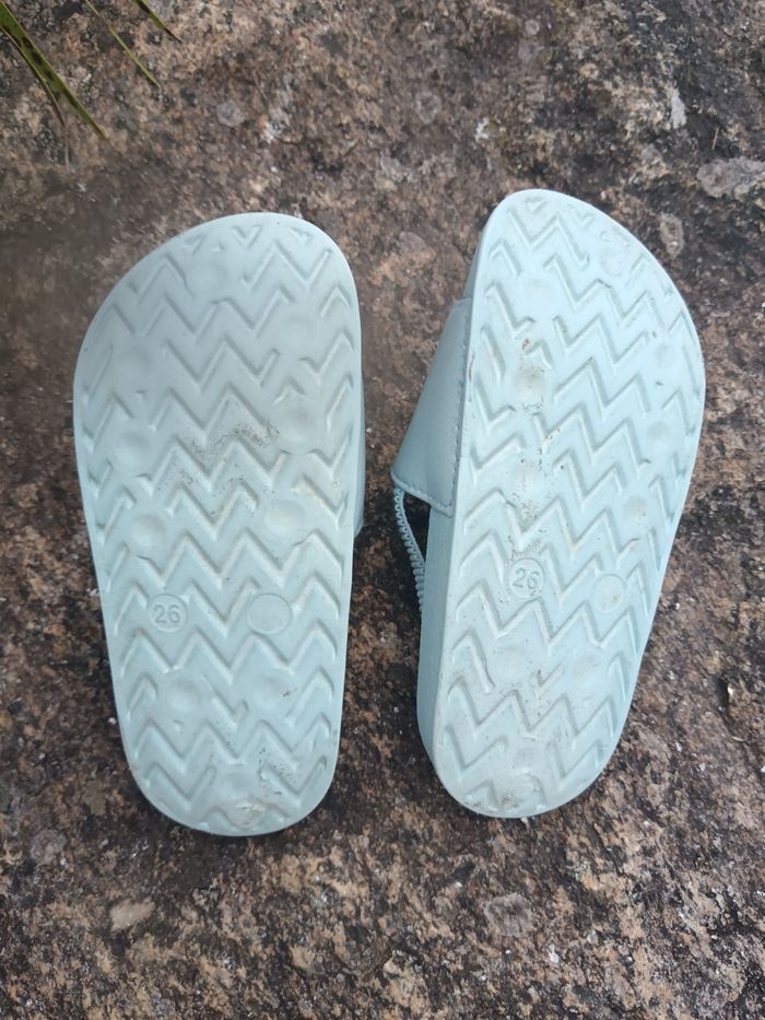 Claquettes, tongs, mules La Reine des neiges - photo numéro 3