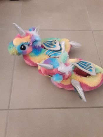 Chaussons licorne fille 36/37 TBE