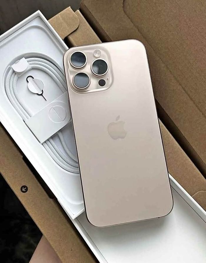 Iphone 16 pro Max - photo numéro 2