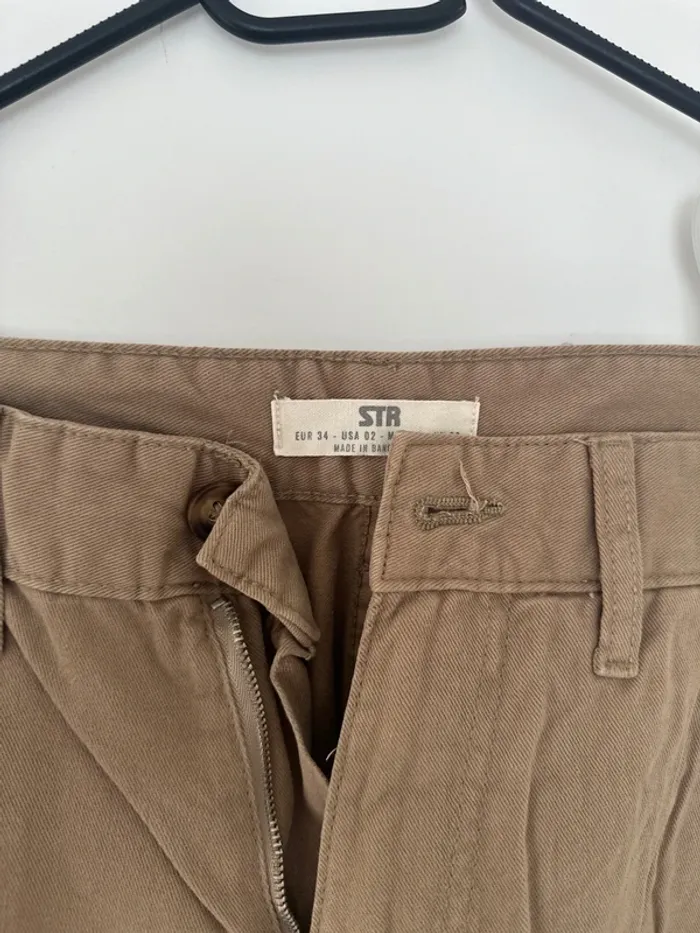 Cargo beige - photo numéro 2