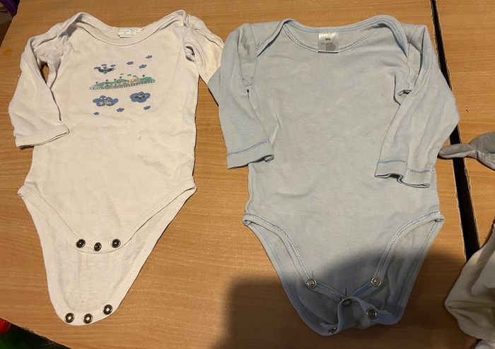 Lot de 15 body taille 6 mous - photo numéro 5