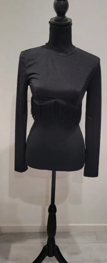 Top court Shein, taille M. Neuf