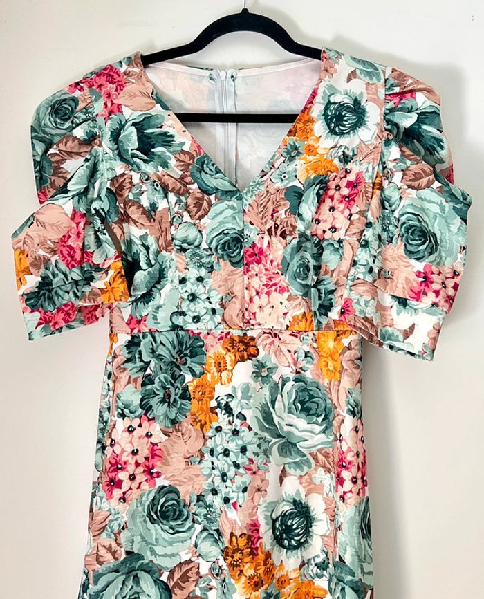 Robe courte imprimée fleurs style vintage taille 36 - photo numéro 2