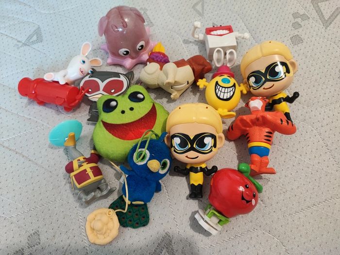 Lot de 16 jouets McDonald's