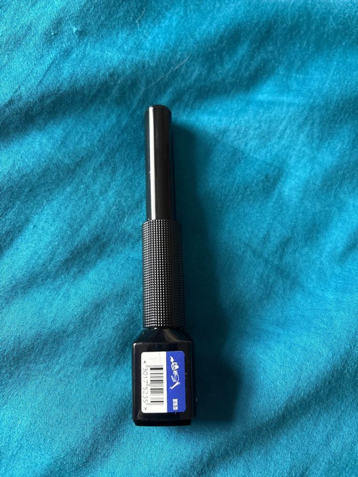 eyeliner signature mat neuf - photo numéro 2