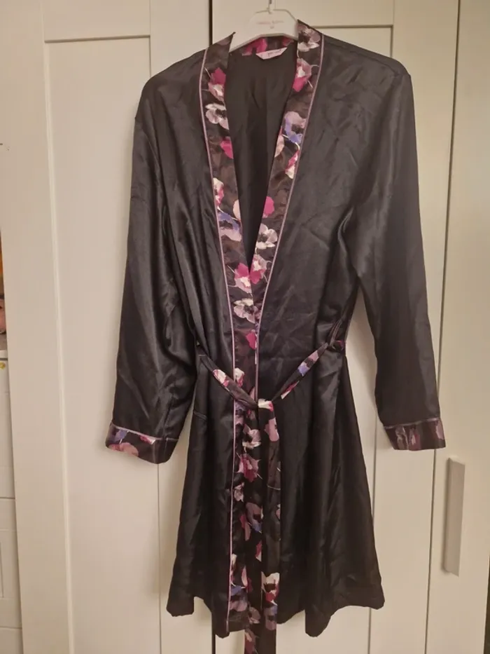 Déshabillé satiné noir, Per Una, XL