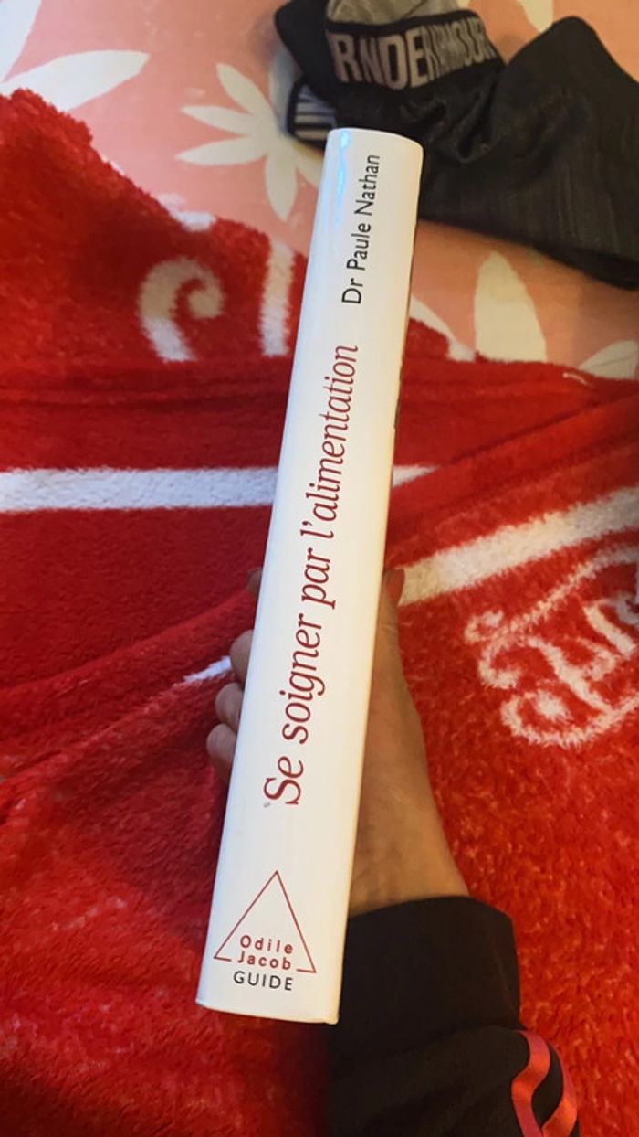 Livre soigner par l’alimentation - photo numéro 2