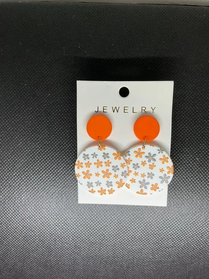 Boucles d’oreilles n°184 neuve