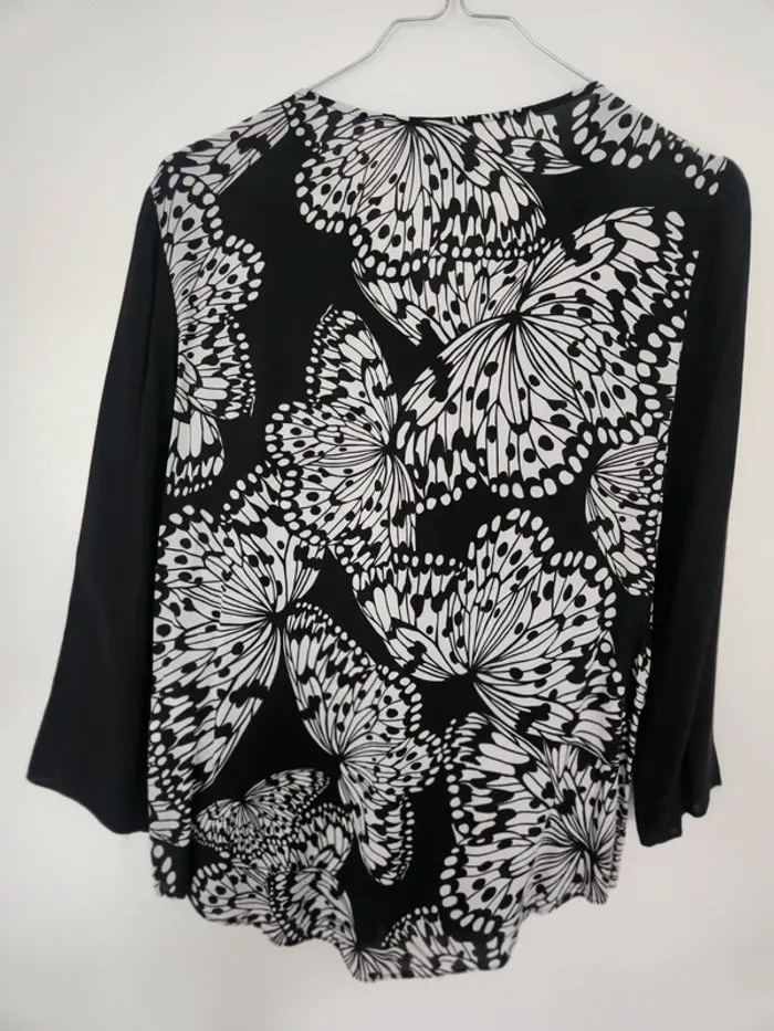 Jolie blouse fine Naf Naf taille 40 noire et blanche - photo numéro 6