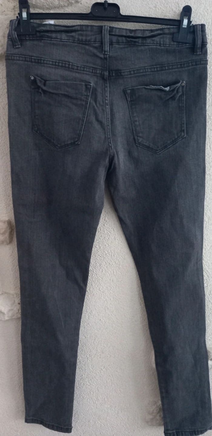 Jean taille 42 - photo numéro 2