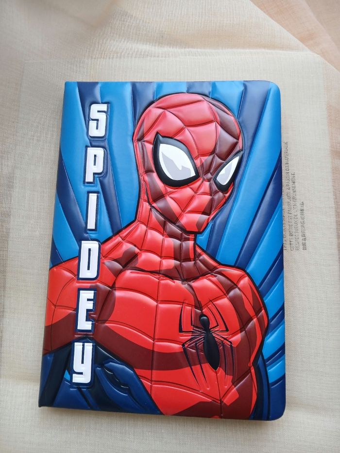 Notebook 3D spiderman - photo numéro 2