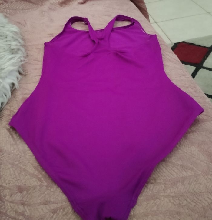 Maillot de bain piscine violet "Nabaiji" 10/11 ans neuf - photo numéro 3
