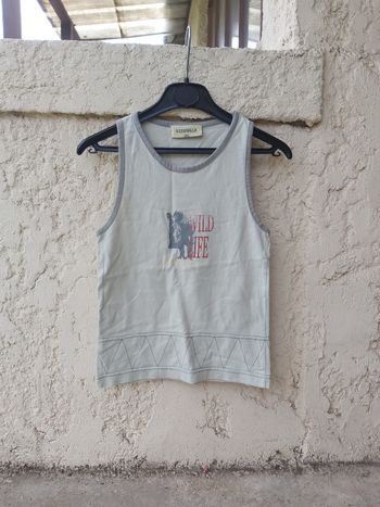 Tee-shirt Sidewalk Taille 8 ans très bon état