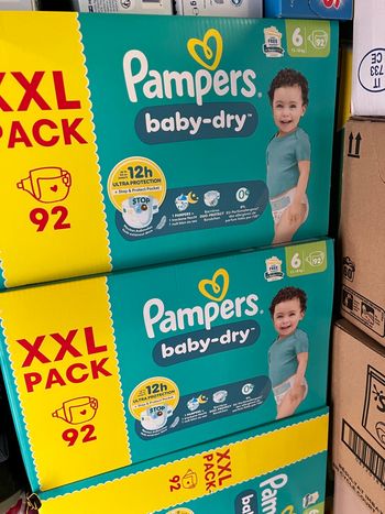 Couches Pampers grand format taille 6