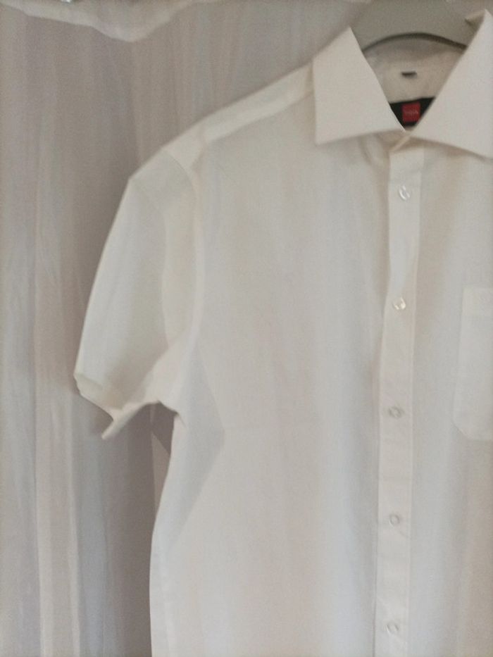 Superbe chemise manches courtes - photo numéro 4