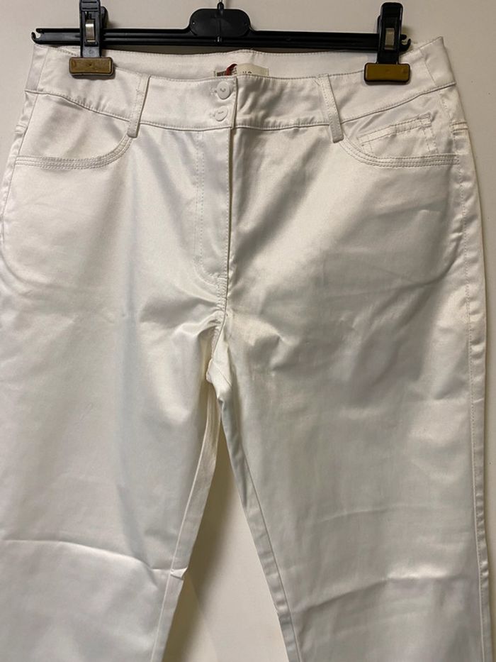 Superbe pantalon neuf blanc effet brillant Mais il est où le soleil taille 40 - photo numéro 3